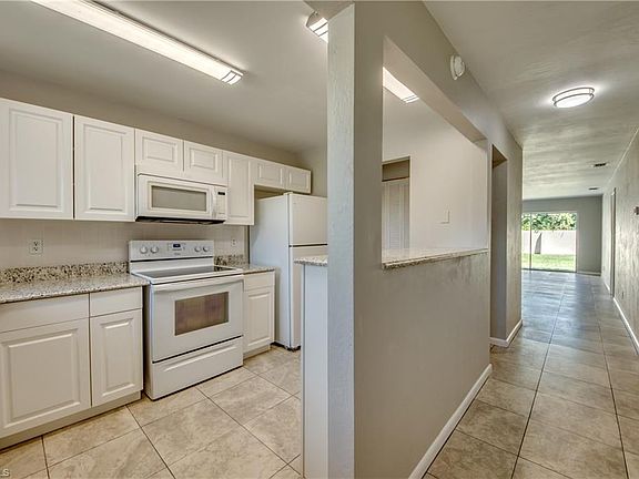4th image of 95 Bennington Dr