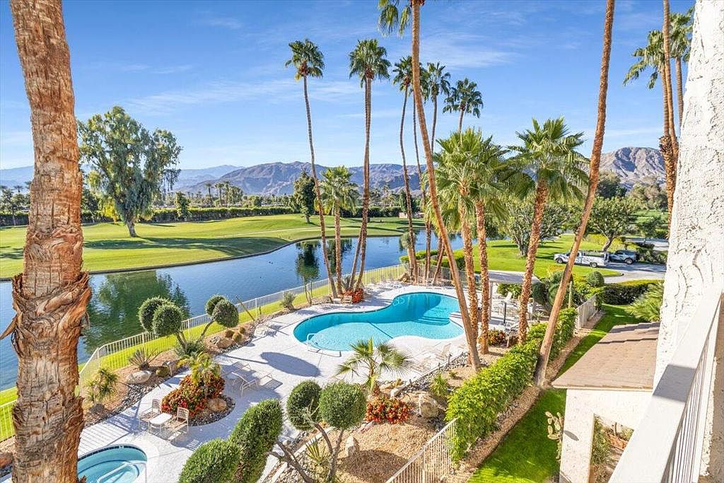 900 Island Dr APT 313