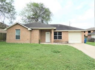 1403 E Toledo St, Beeville, TX 78102