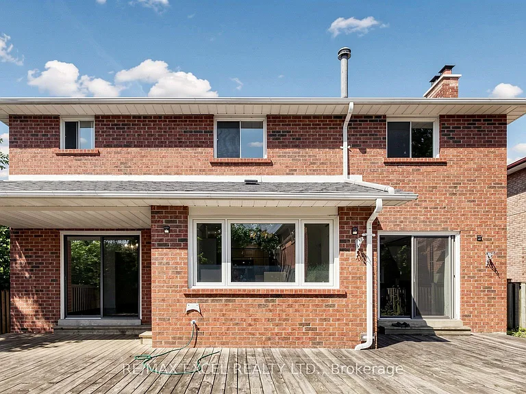 21 Mary Gapper Cres — Photo 48
