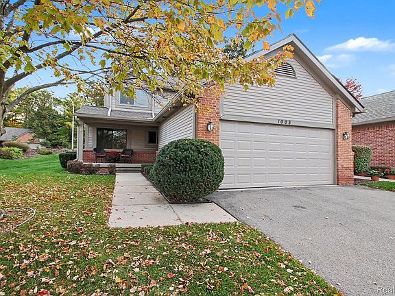 2nd image of 1003 Pinewood Ct