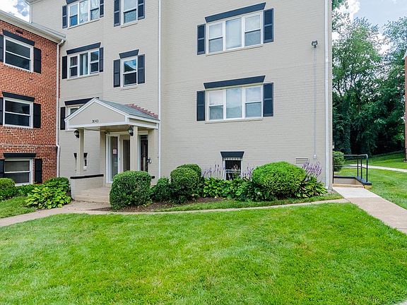 2nd image of 3043 Patrick Henry Dr APT 102