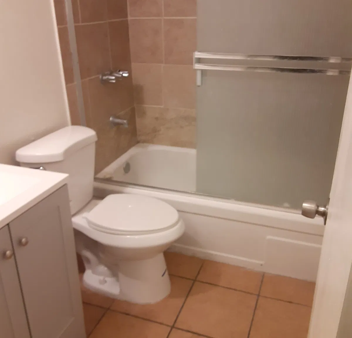 2 bed, 700 sqft, $1,350 — Photo 4