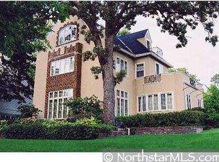 2366 W Lake Of The Isles Pkwy, Minneapolis, MN 55405
