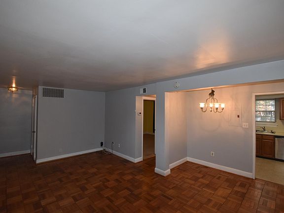 3rd image of 2107 N Scott St APT 66