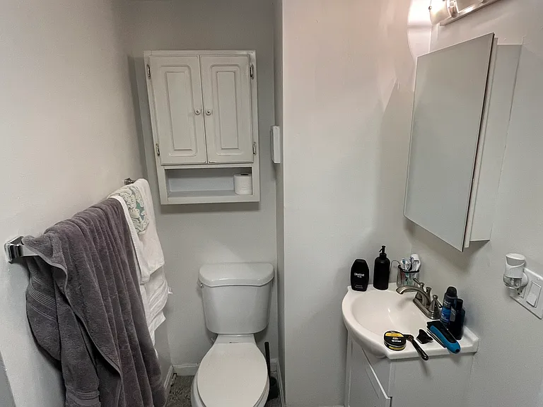 28 Fleet St #12A — Photo 6