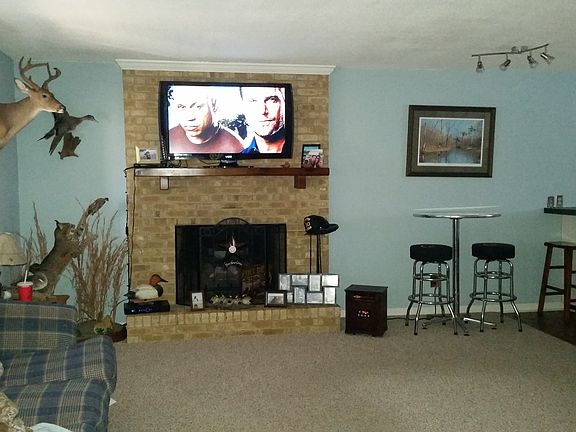 3rd image of 148 Devonshire Cir