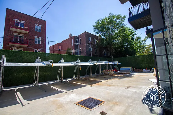 Rented by MySpaceNYC | media 17