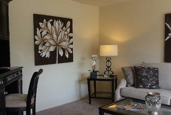 5th image of 1473 Wisteria Dr