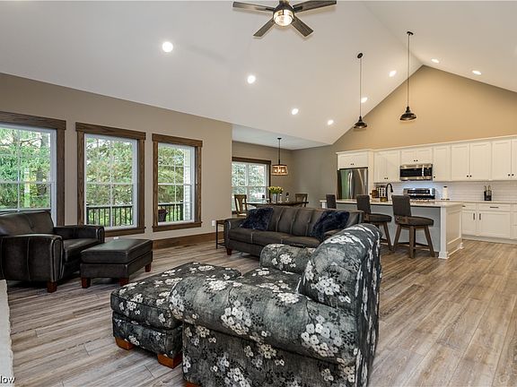 4th image of 234 Homan Dr