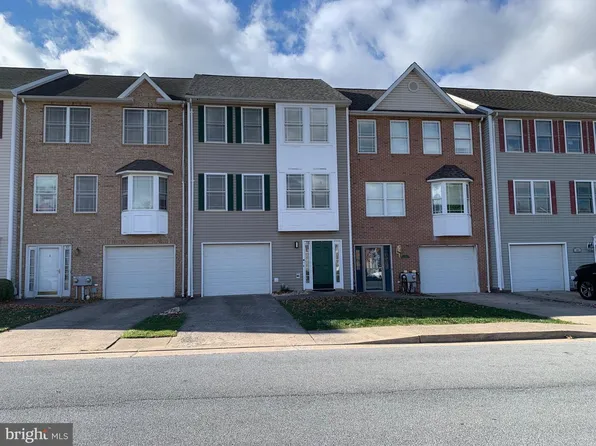 78 Baltusrol Dr, Charles Town, WV 25414