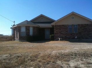 257 Wipff Rd, Eagle Pass, TX 78852
