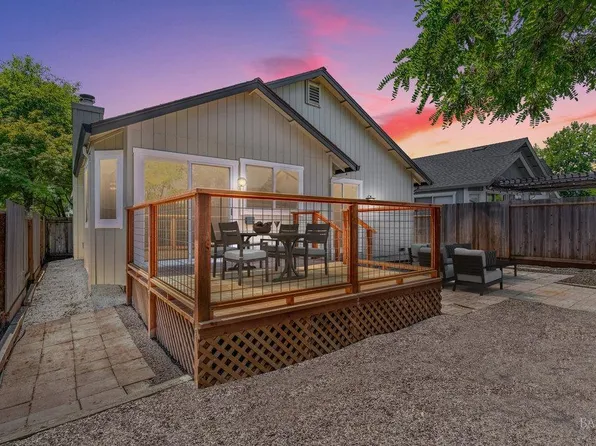 1936 Seville St, Santa Rosa, CA 95403