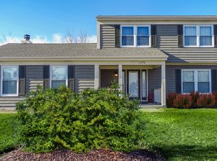 1370 Montgomery Dr, Deerfield, IL 60015