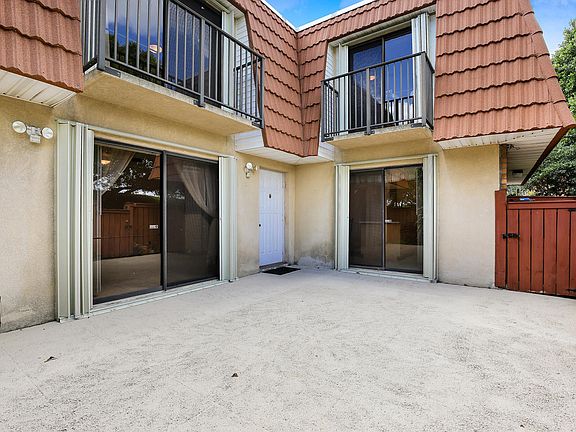 3rd image of 2845 SW 11 Place