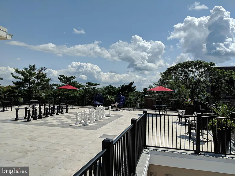 255 Nassau St #305 — Photo 6
