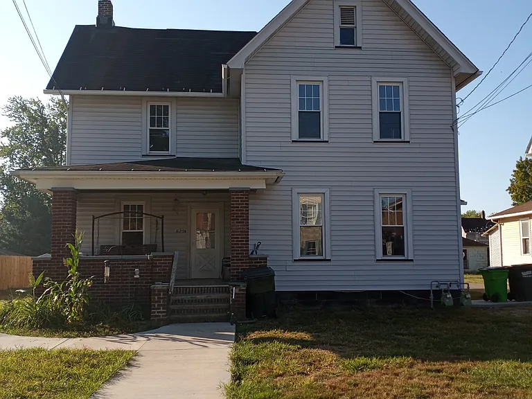 825 Tremont Ave SW #B — Photo 1