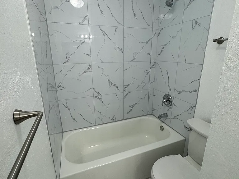 8802 Clearbrook Trl — Photo 10