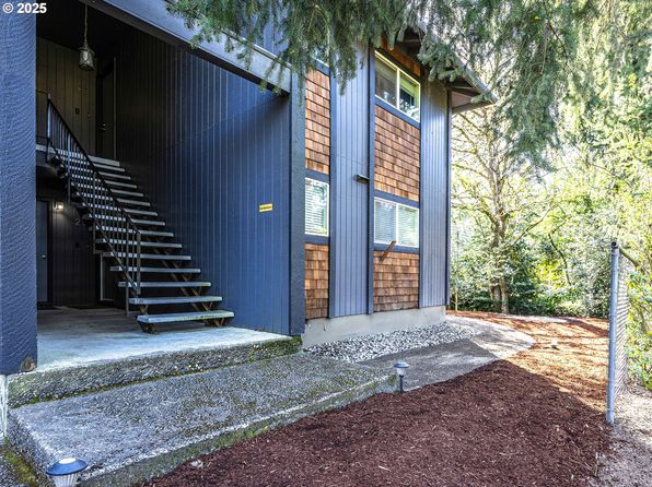 6555 SW Terri Ct, Portland, OR 97225