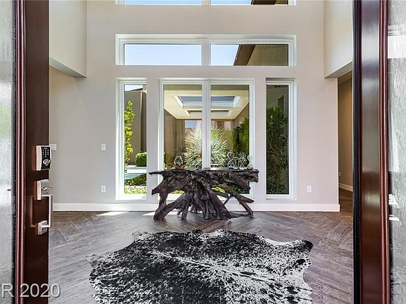 3rd image of 2211 Summit Mesa Ln