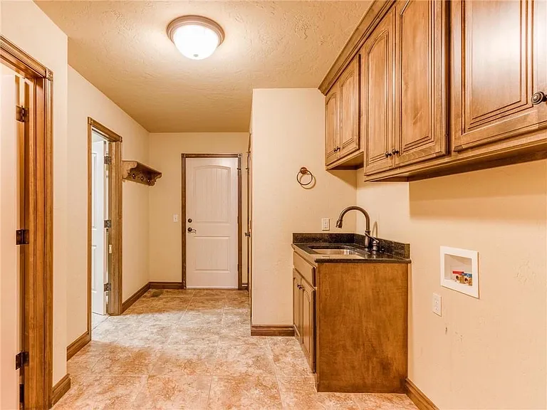 4908 Arbuckle Dr — Photo 27