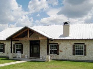 25 Emerald Loop, Fredericksburg, TX 78624