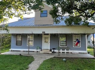 206 N Anglin St, Smiley, TX 78159