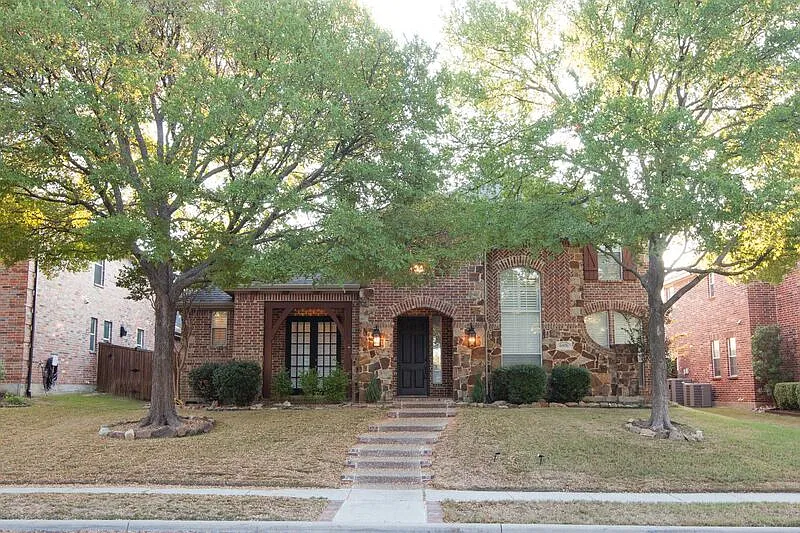 4 bed, 3.5 bath, 3662 sqft, $3,700 — Photo 1