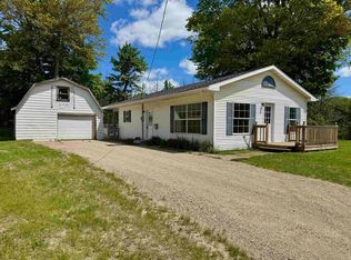 3256 Hilts Rd, Gladwin, MI 48624