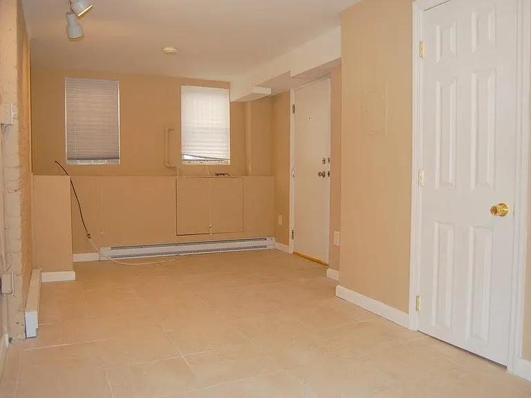 320 Jefferson St #GRF — Photo 3