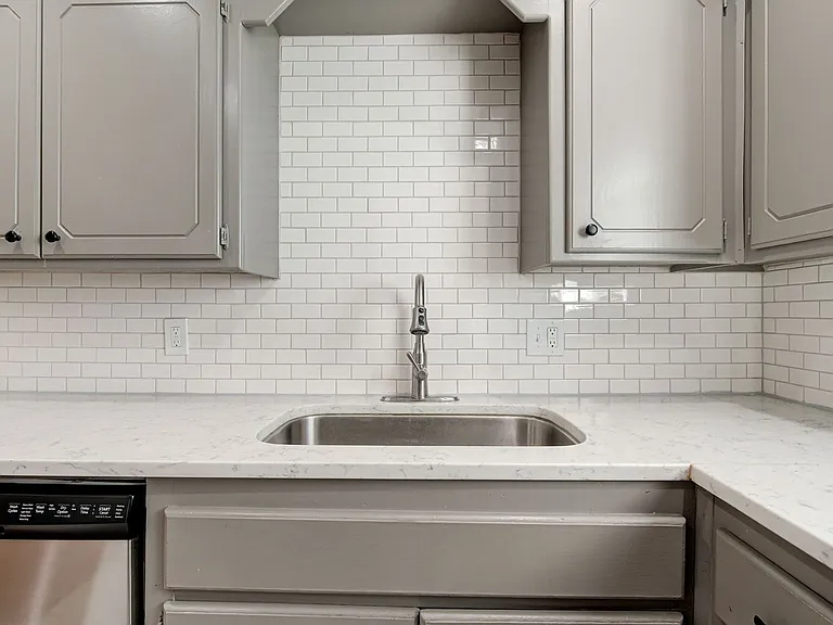 429 Belmont Dr — Photo 17