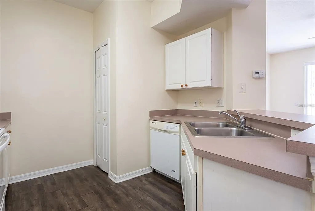 1 bed, 1.0 bath, 709 sqft, $1,250 — Photo 3