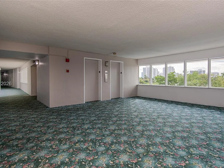 401 Golden Isles Dr #1011 — Photo 44