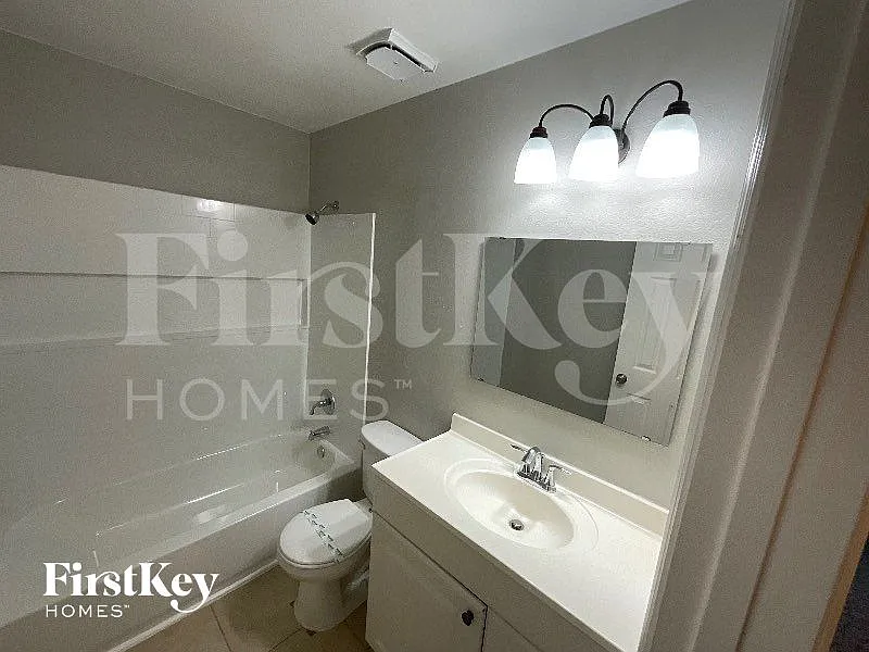 428 Corona Del Mar St