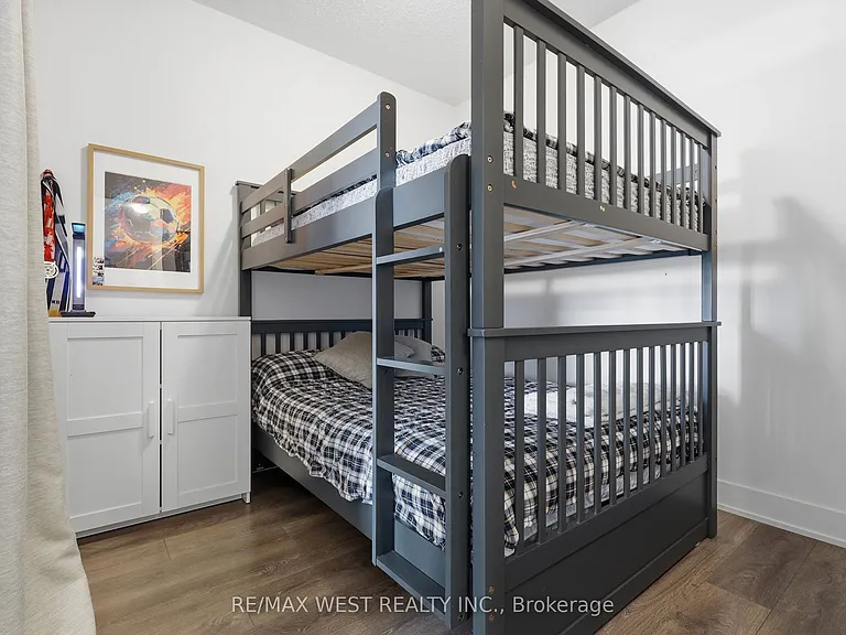 202 Burnhamthorpe Rd E #1310 — Photo 6