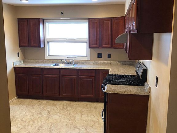 3rd image of 58 Sheraden Ave #1
