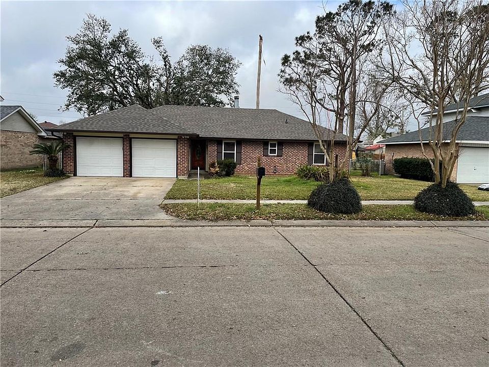 1st image of 65 Country Club Dr