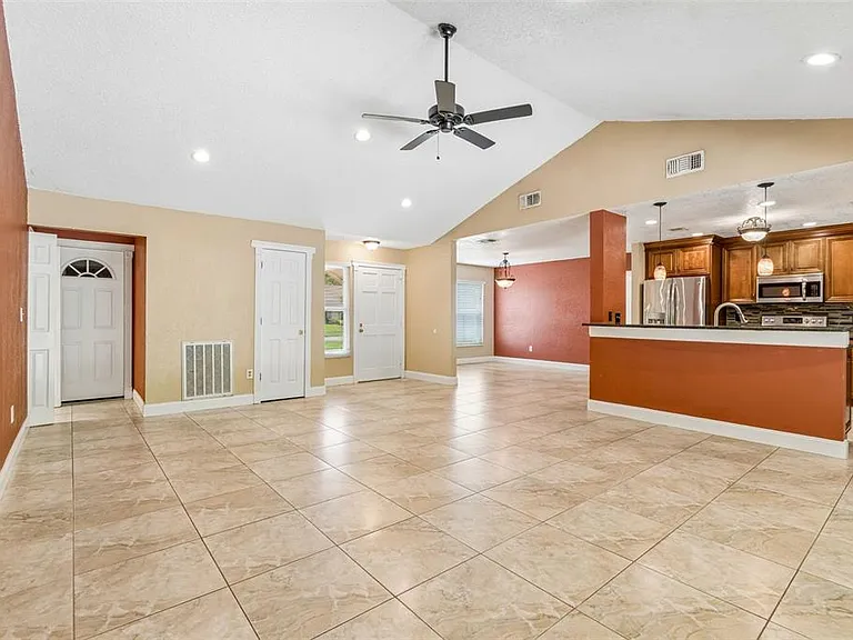 15109 Springview St — Photo 8