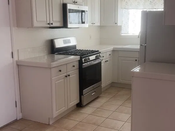 605 Flora Dr, Oceanside, CA 92057