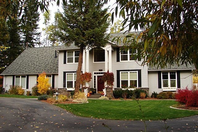 1+ Acres, Shop, Creek