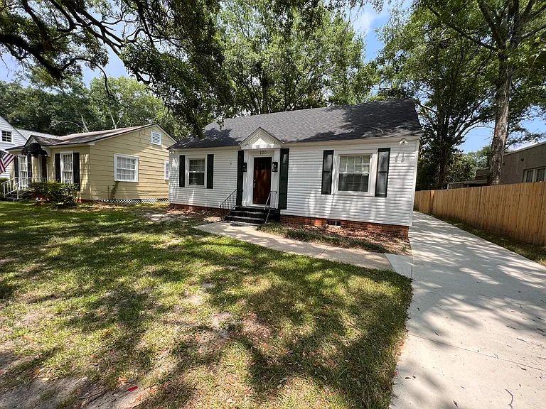 120 Florence Pl — Photo 17