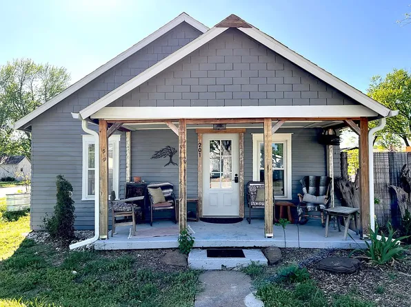 201 N Stark St, Bennington, KS 67422