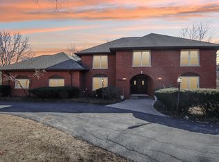 11405 Burr Oak Ln, Burr Ridge, IL 60527