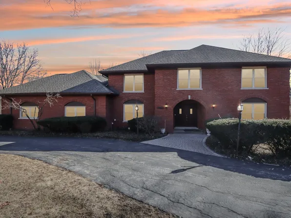 11405 Burr Oak Ln, Burr Ridge, IL 60527