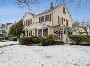 96 Cotton Ln, Levittown, NY 11756