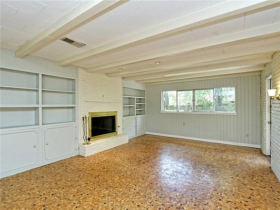 2nd image of 5911 Fairlane Dr