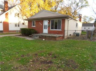 584 E Saratoga Ave, Ferndale, MI 48220