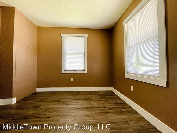 4th image of 2020 W Memorial Dr