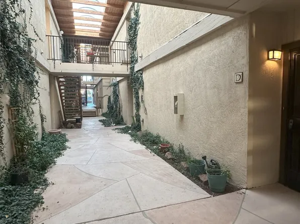 151 Calle Ojo Feliz Unit D, Santa Fe, NM 87505