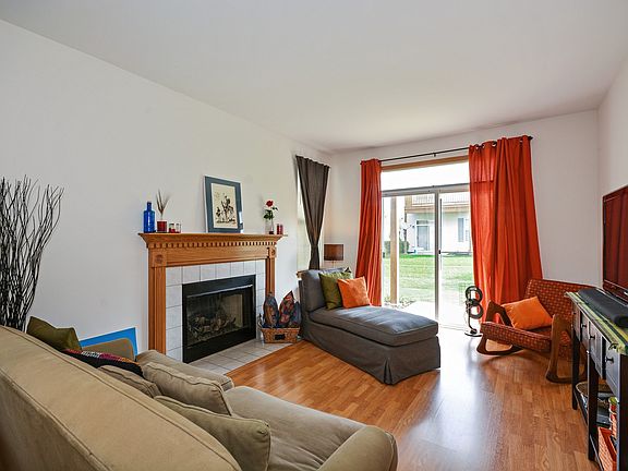2nd image of 750 Woodewind Dr #750